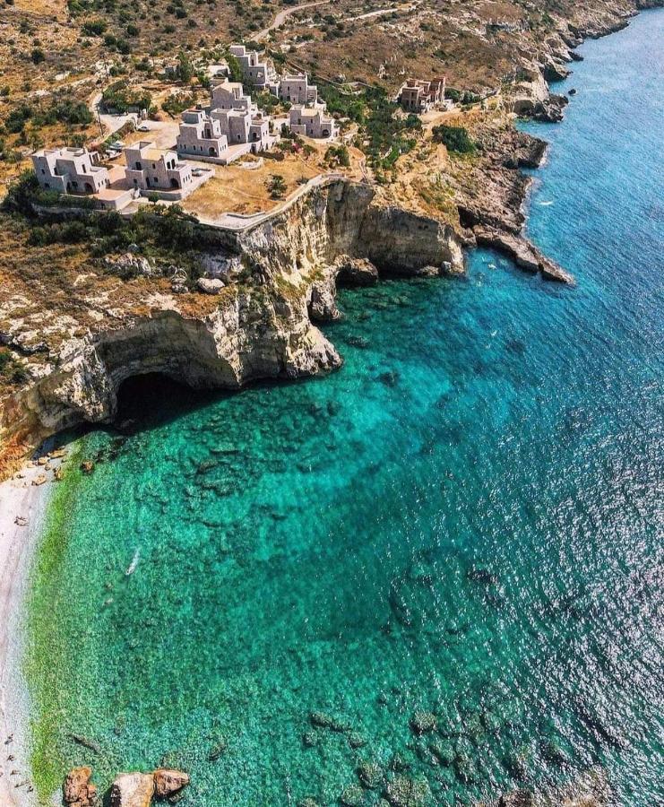 Athevillas Chrysoula Mezapos Exterior photo
