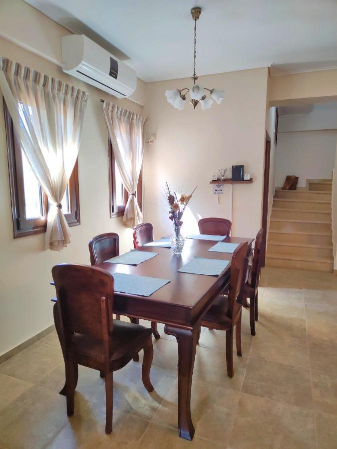 Athevillas Chrysoula Mezapos Exterior photo