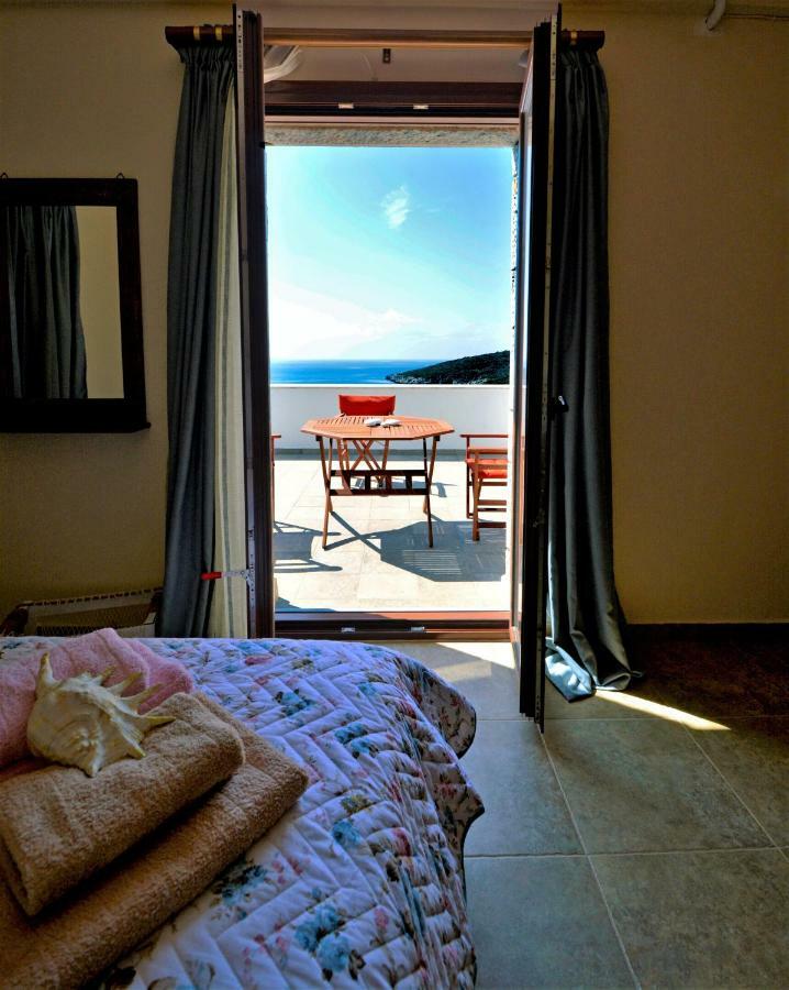 Athevillas Chrysoula Mezapos Exterior photo